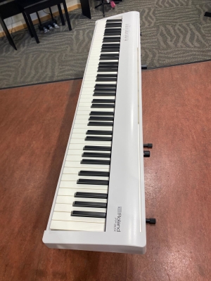 Roland FP-30X White Digital Piano 5
